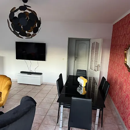 Apartment Gemuetliche 2-zimmer-wohnung In
